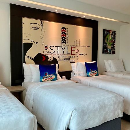 Hotel Clover Asoke - Sha Extra Plus Banguecoque Exterior foto